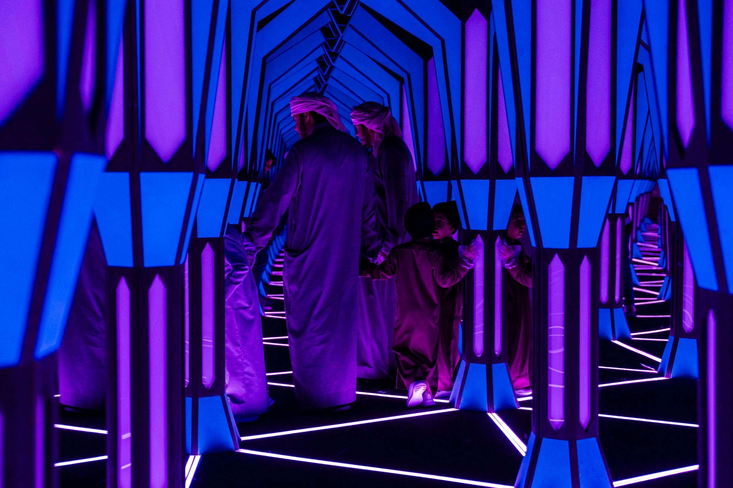 GV_S30_Attractions_Exo Planet City_Mirror Maze_00011.webp