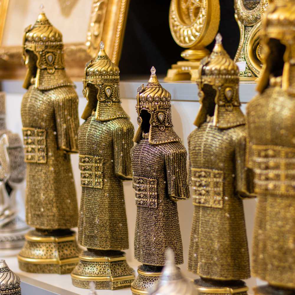 Decorative Items 248.1_0.jpg
